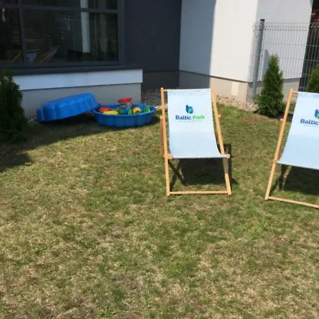 33 Z Ogrodem Pogorzelica (Gmina Rewal)