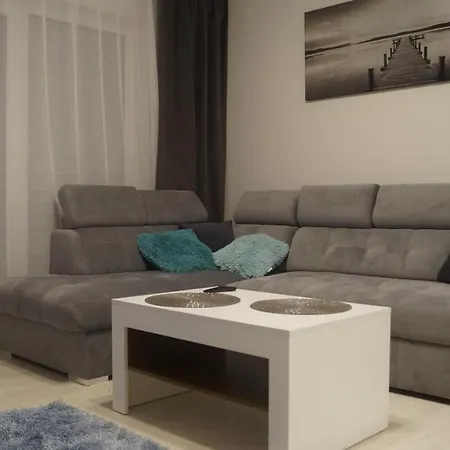 33 Z Ogrodem * Pogorzelica (Gmina Rewal)