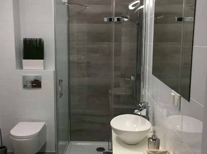 33 Z Ogrodem * Pogorzelica (Gmina Rewal)