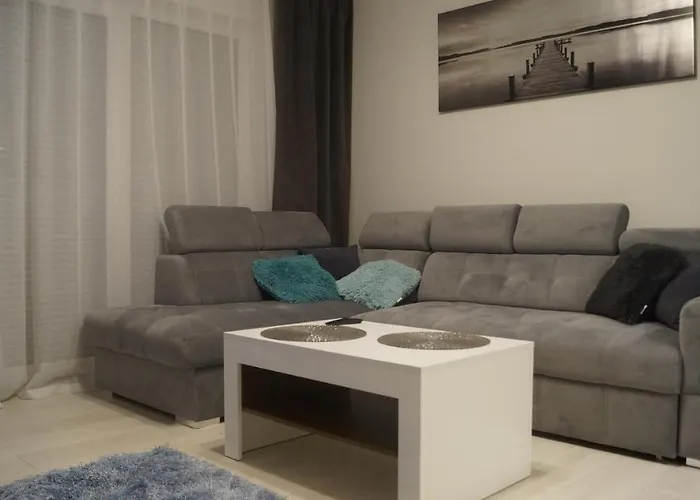 33 Z Ogrodem * Pogorzelica (Gmina Rewal)